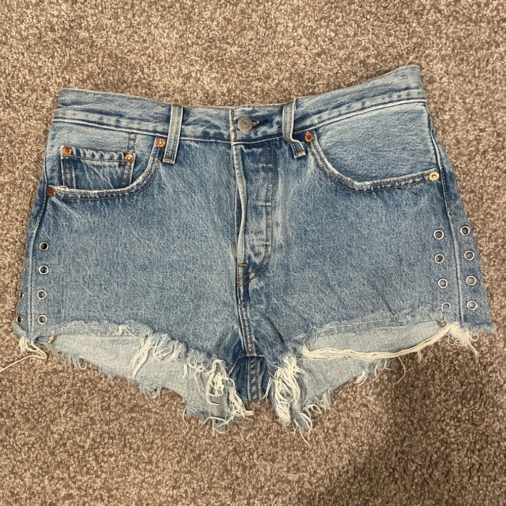 501 Levi shorts